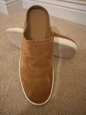 Vince Suede Slip-On Mule in camel Size 7.5